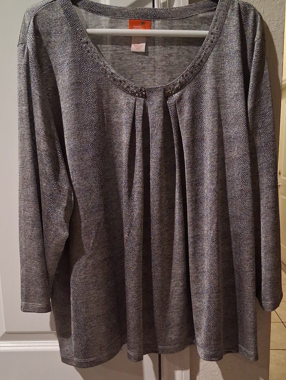 P: Hearts of palm Heather Gray Pleated Scoop-Neck Long Sleeve Top
